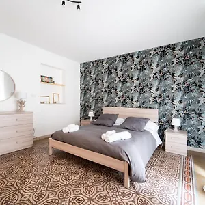 https://historic-center-apartment-catania-stays.sicilyhotelsitaly.net